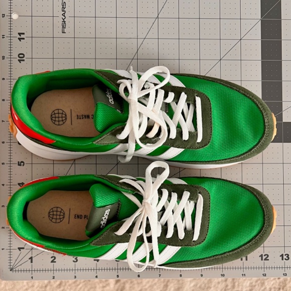 Adidas Run '70s Running Shoe NWOT - Picture 4 of 15